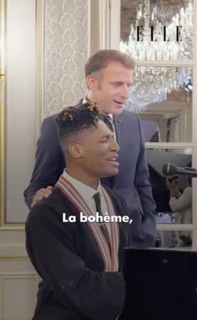 Emmanuel Macron aime aussi chanter