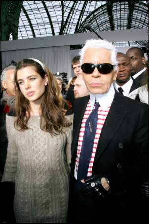 Charlotte Casiraghi et Karl Lagerfeld au défilé Chanel en 2007