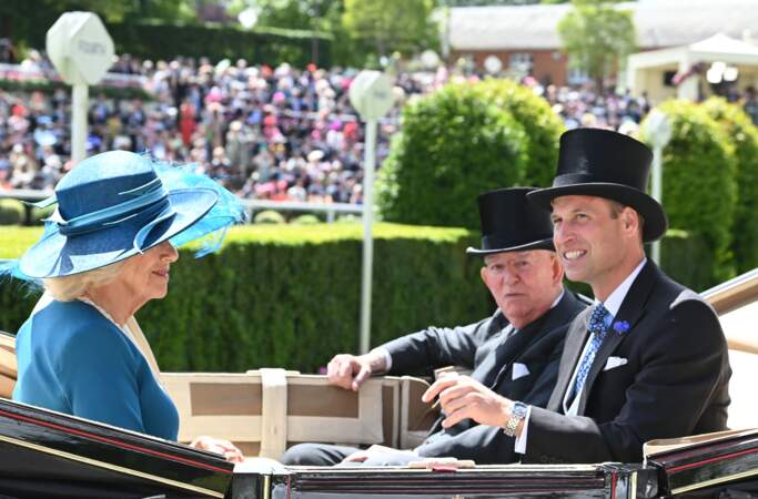 La reine Camilla est arrivée au Royal Ascot avec le prince William, affichant une belle complicité, ce mercredi 19 juin.
