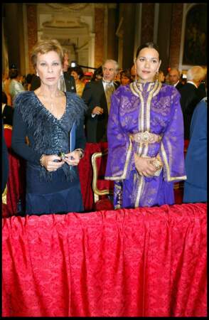 Maria Beatrice de Savoie et la soeur du roi du Maroc à la Basilique Sainte-Marie-des-Anges-et-des-Martyrs, de Rome, le 25 septembre 2003 pour le mariage de Clotilde Courau et Emmanuel-Philibert de Savoie