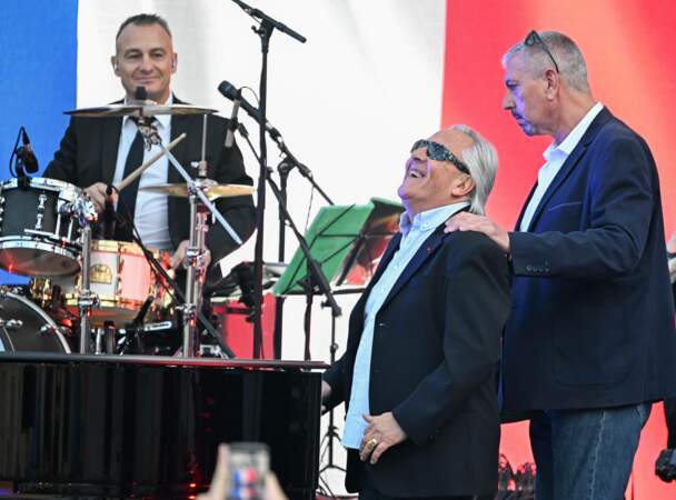 Gilbert Montagné, invité d'honneur du président de la République Emmanuel Macron à l'occasion de la fête de la Musique dans la cour de l'Élysée, à Paris, le 21 juin 2024
