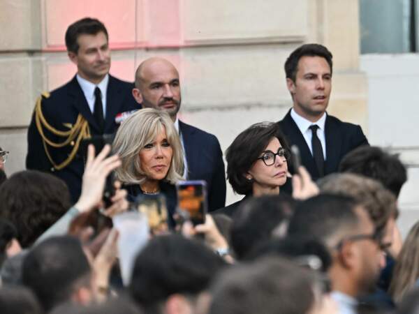 Brigitte Macron et Rachida Dati lors de la fête de la Musique dans la cour de l'Élysée, à Paris, le 21 juin 2024