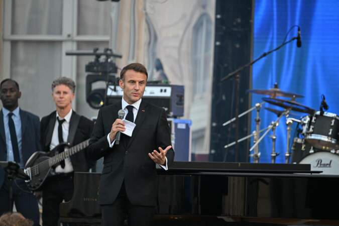 Emmanuel Macron à l'occasion de la fête de la Musique dans la cour de l'Élysée, à Paris, le 21 juin 2024