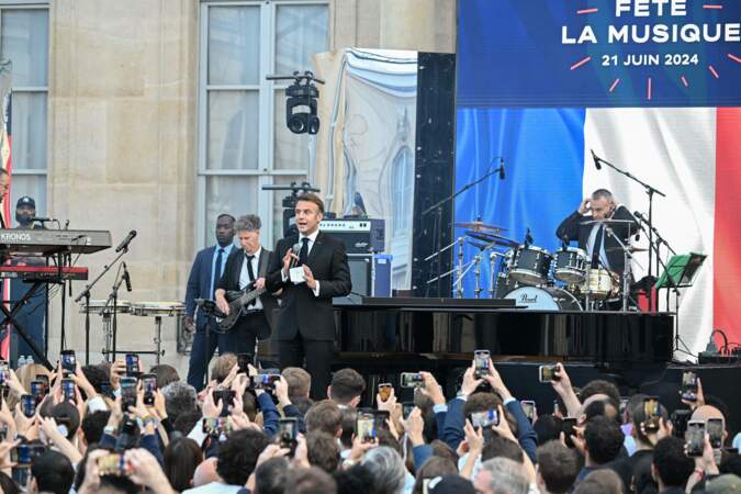 À l'occasion de la fête de la Musique, Gilbert Montagné était l'invité d'honneur du président de la République, à l'occasion d'un concert organisé dans la cour de l'Élysée, à Paris, le 21 juin 2024
