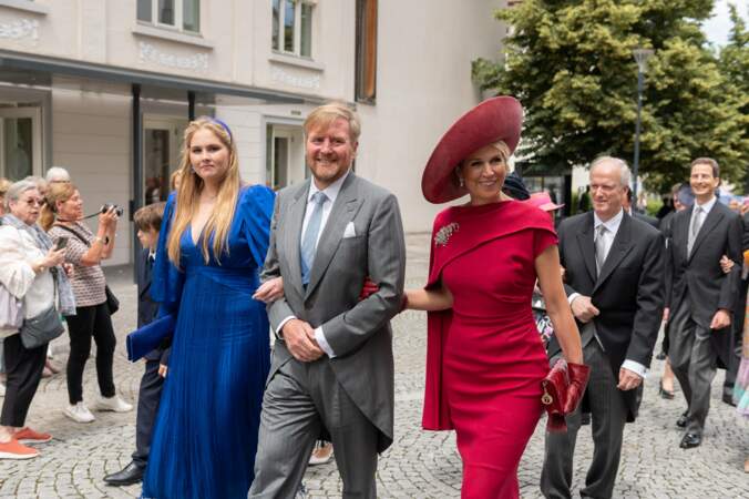 Willem-Alexander, Maxima et Catharina-Amalia assistent au mariage de la comtesse Léonie von Waldburg-Zeil-Hohenems et du comte Caspar Matuschka à Hohenems, en Autriche, le 22 juin 2024