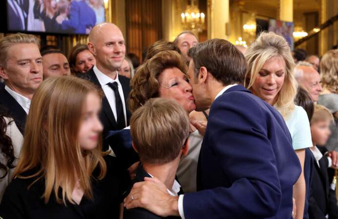 Laurence Auzière et son compagnon Mathieu lors de la cérémonie d'investiture du président de la République, Emmanuel Macron au Palais de l'Élysée à Paris, le 7 mai 2022, suite à sa réélection