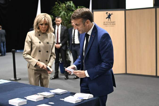 Le couple présidentiel vote pour le premier tour des législatives au Touquet dans le Pas-de-Calais, le 30 juin 2024.