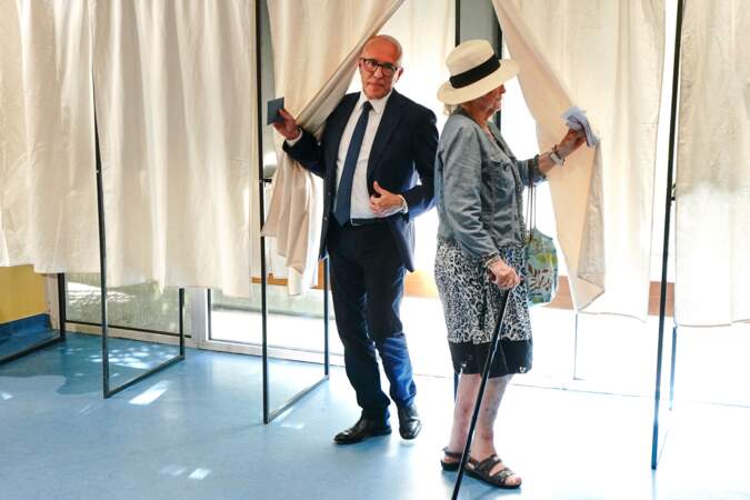 Eric Ciotti vote pour le premier tour des législatives à Nice dans les Alpes-Maritimes, le 30 juin 2024.