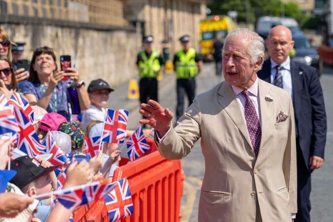 Le souverain britannique a fait l'une de ses premières apparitions publiques depuis son couronnement à Pickering, dans le Yorkshire, le 12 juin 2023.