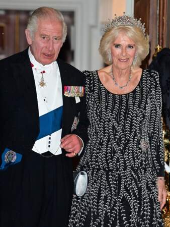 Le souverain britannique a multiplié les apparitions publiques au cours de sa première année de règne. Il a notamment été aperçu à la Mansion House à Londres, le 18 octobre 2023.