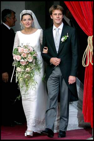 Emmanuel-Philibert de Savoie et Clotilde Courau après la cérémonie de mariage à la Basilique Sainte-Marie-des-Anges-et-des-Martyrs, de Rome, le 25 septembre 2003