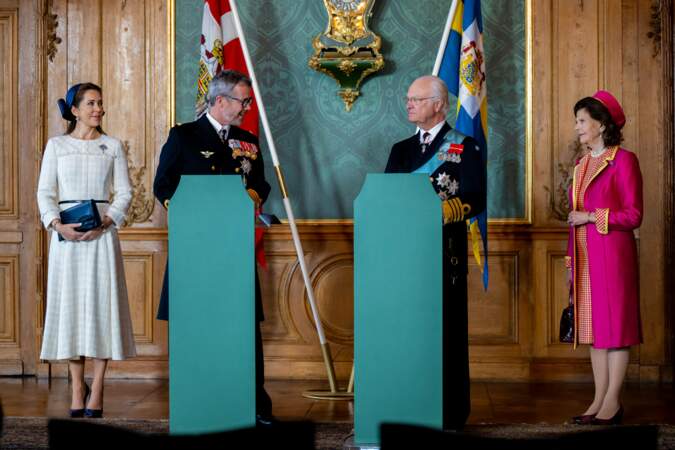 Les deux rois ont pris la parole lors d'une conférence de presse organisée au Palais royal, à Stockholm.